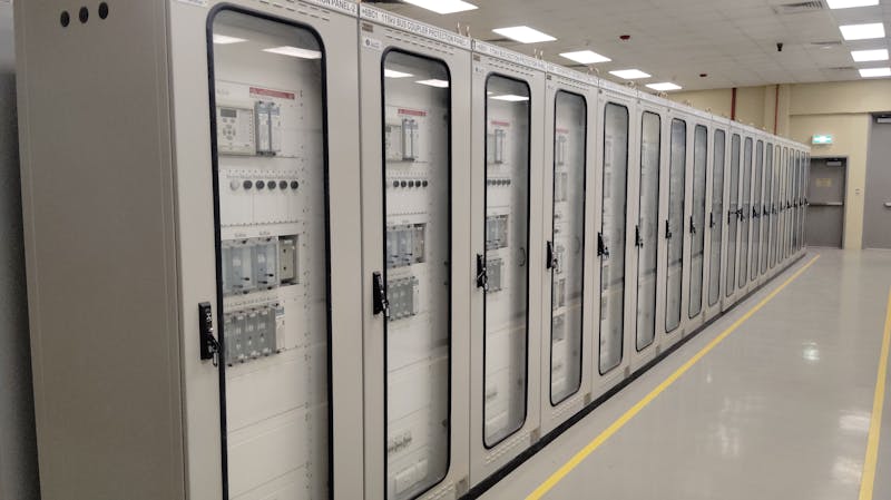 Synchronizing panel system - multiple generators in parallel operation