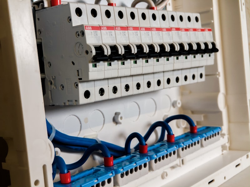 MCBs and circuit breakers - miniature circuit breakers 1P to 4P